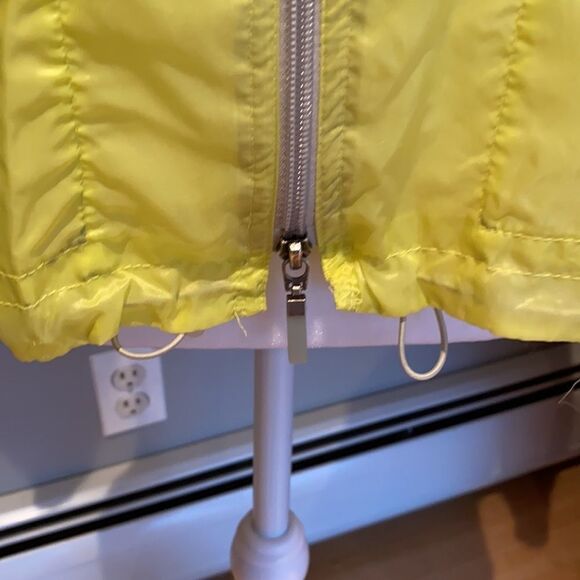 Vince neon translucent rain jacket - Picture 7 of 9